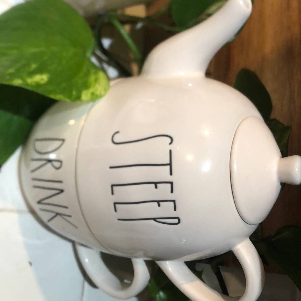 Rae Dunn tea and cup set
